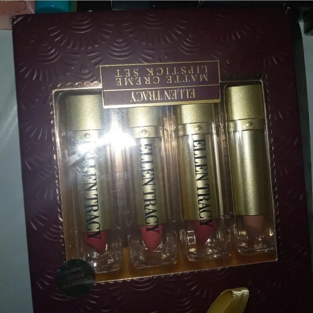 Surprise 🫢 Beauty lip bundle